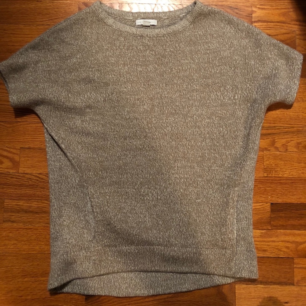 NY&C short sleeve sweater w/ pocket